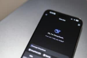 ChatGPT alternativas sin censura 2026: comparativa de 5 chatbots IA unrestricted vs GPT-4o (precio, límites reales)