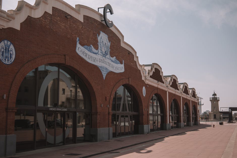 Facade of the Orenes Gran Casino in Castellón de la Plana, featuring classic architecture under a clear sky.