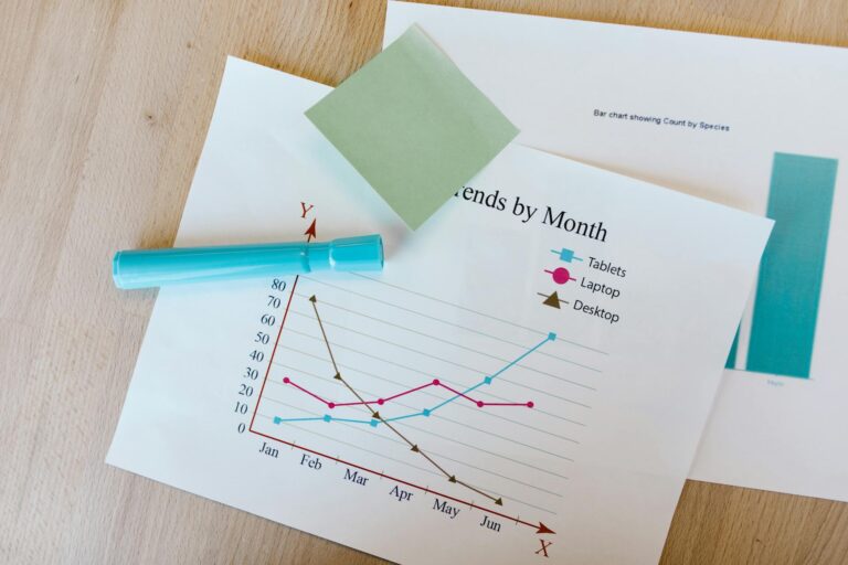 Claude vs Perplexity vs Gemini para investigación sin alucinaciones: cuál detecta mejor las fuentes falsas en 2026